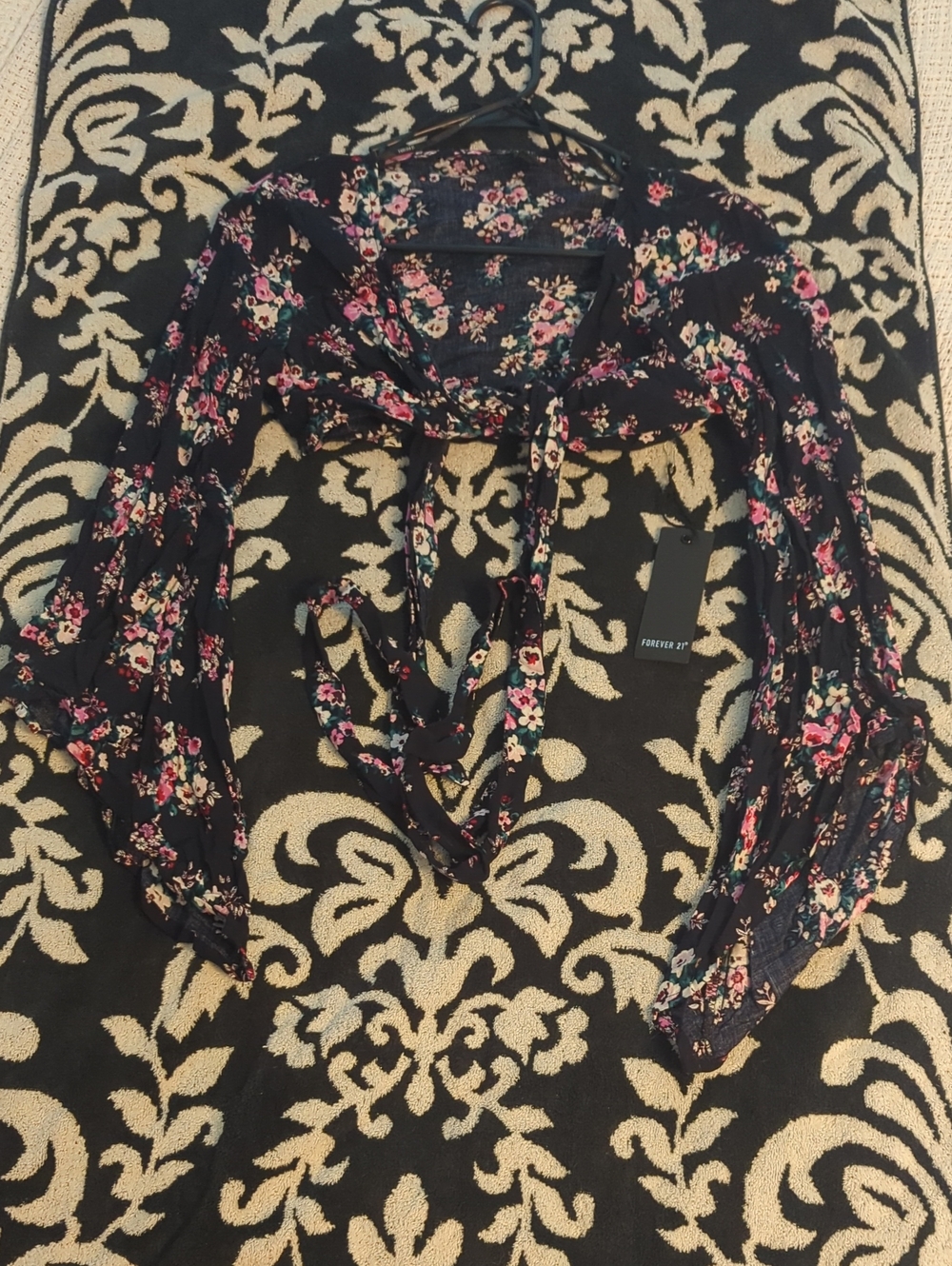 Vintage Forever 21 NWT Navy Floral Tie Front Cropped Top, Pink Blue White Blooms